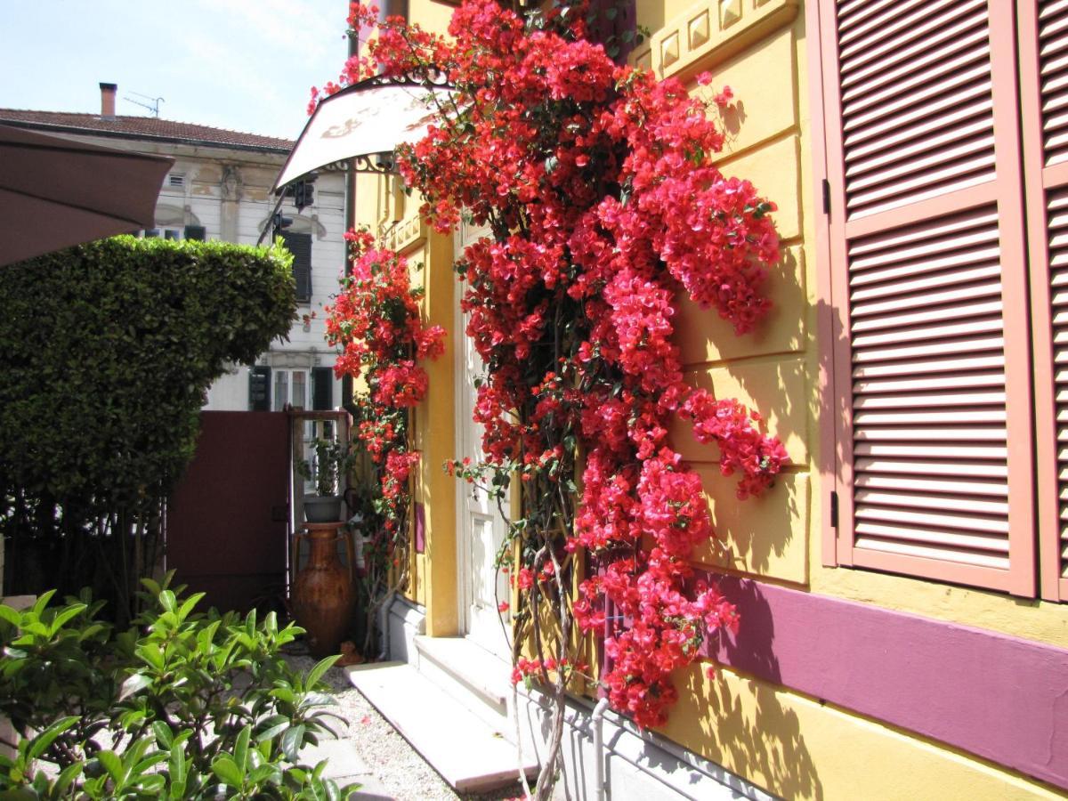Bb La Bella Addormentata E Il Principe Calaf Bed & Breakfast Lucca Exterior photo